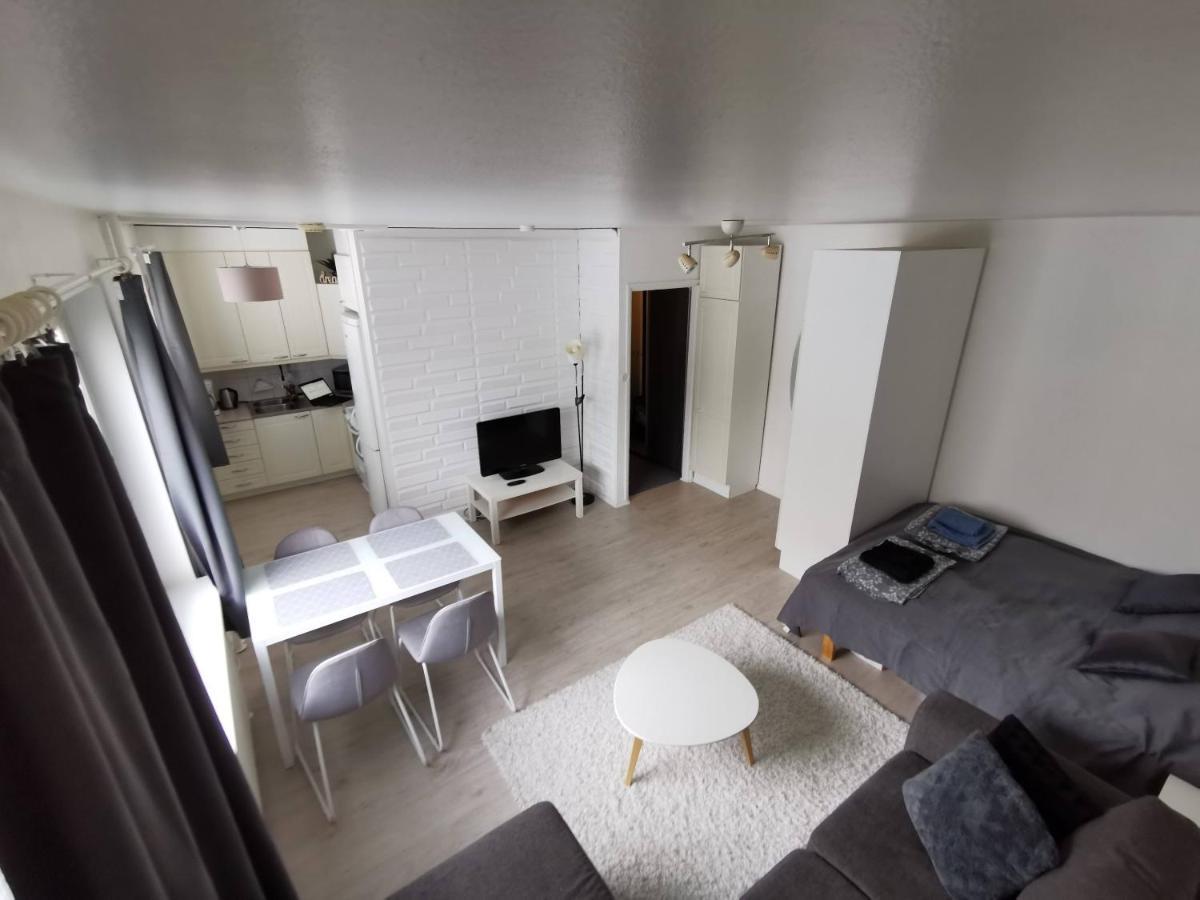 Cozy Apartment In The Center Рованіемі Екстер'єр фото